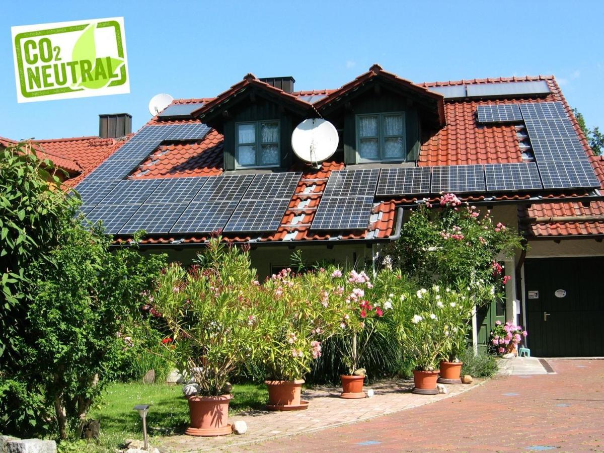 Öko-Ferienwohnung im Landhaus Hübner Neukirchen  Exterior foto